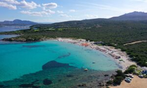 Spiagge nelle vicinanze di Olbia: le più belle da raggiungere con i mezzi pubblici e in auto 3 Spiagge nelle vicinanze di Olbia: le più belle da raggiungere con i mezzi pubblici e in auto 3