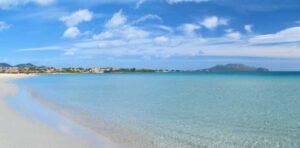 Spiagge nelle vicinanze di Olbia: le più belle da raggiungere con i mezzi pubblici e in auto 1 Spiagge nelle vicinanze di Olbia: le più belle da raggiungere con i mezzi pubblici e in auto 1
